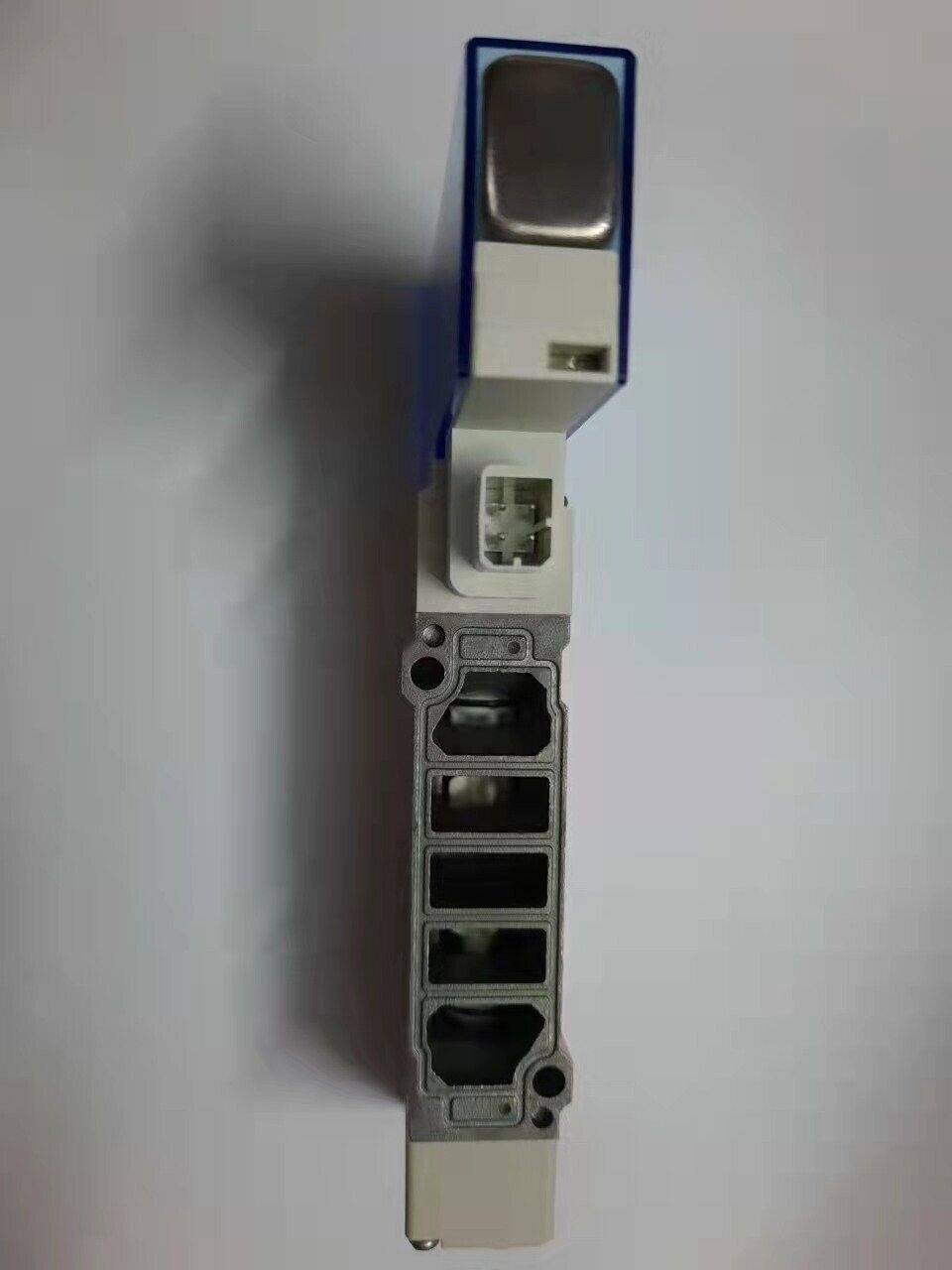 SMC SY5A00-5U1 SOLENOID VALVE - Image 3