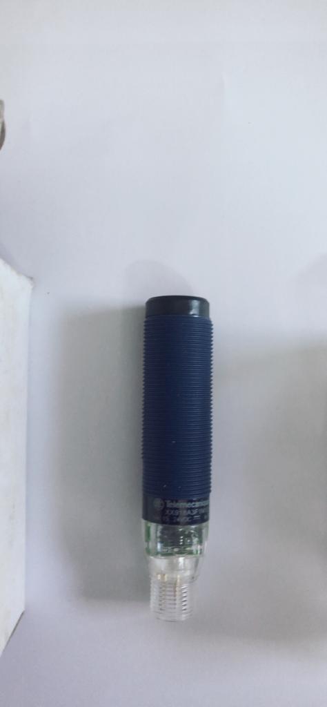 TELEMECANIQUE SENSOR XX918A3F1M12 - Image 3