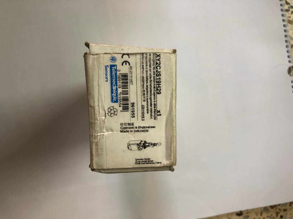 TELEMACANIQUE LIMIT SWITCH XY2CJS19H29