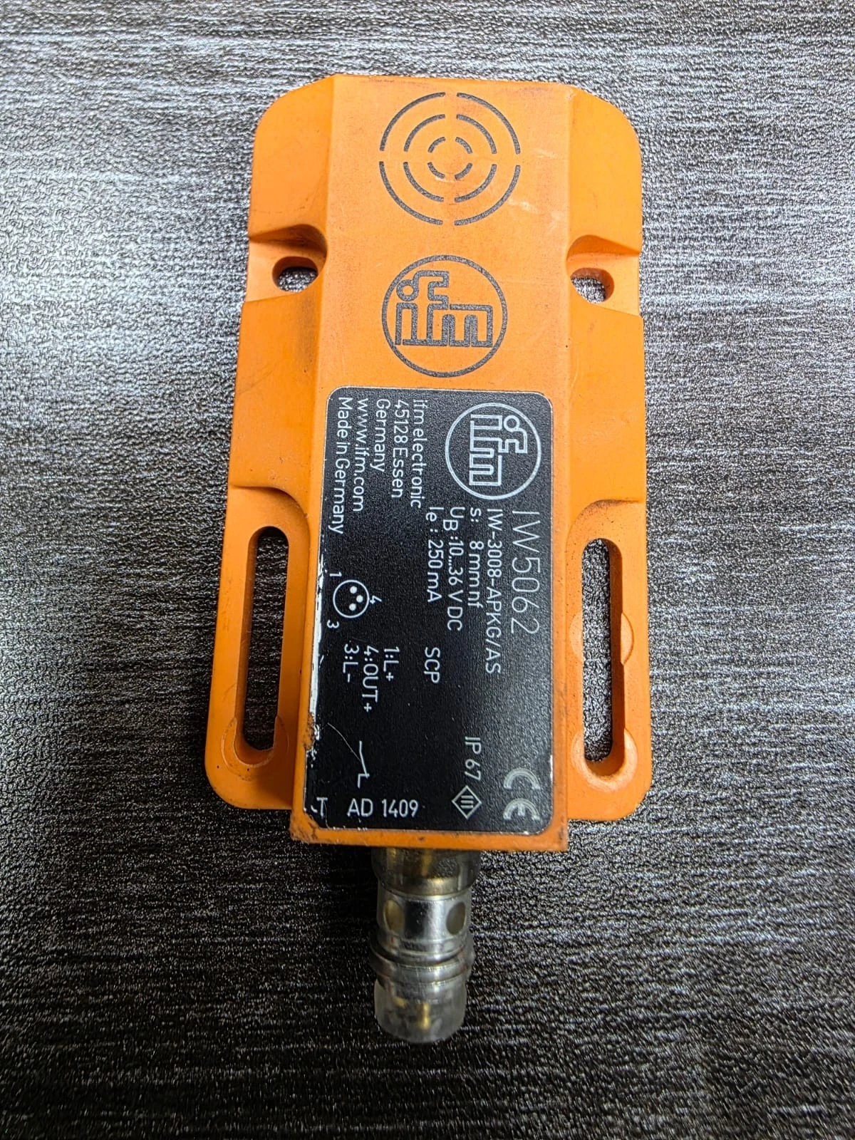 Proximity Switch IW5062 sensor