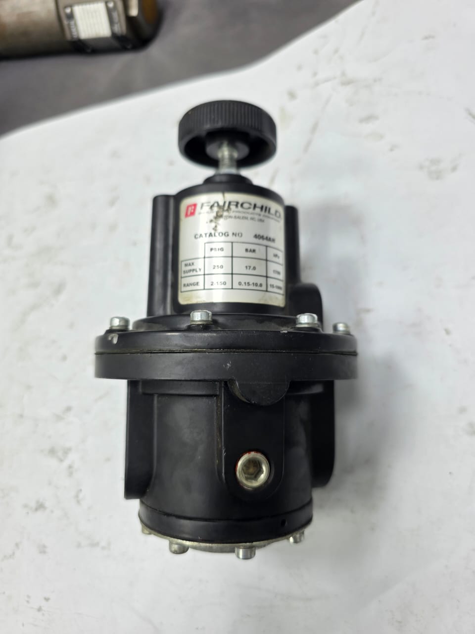 FAIRCHILD 4064AH PRECISION REGULATOR