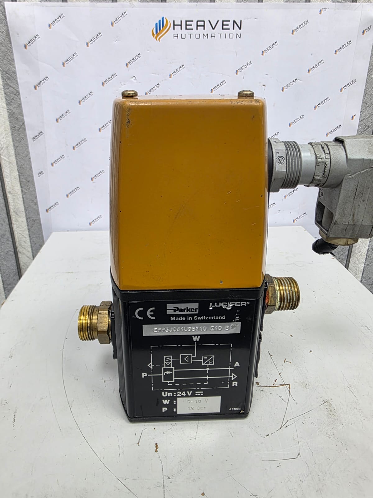 Parker Lucifer EPP3J041U96710 Electro Pneumatic Pressure Regulator 24V