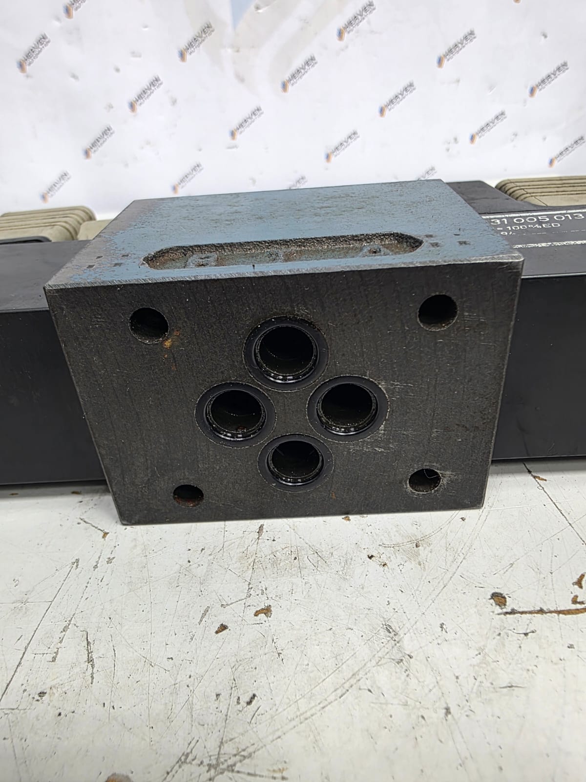BOSCH REXROTH 0 810 090 119 HYDRAULIC DIRECTIONAL CONTROL VALVE - Image 3