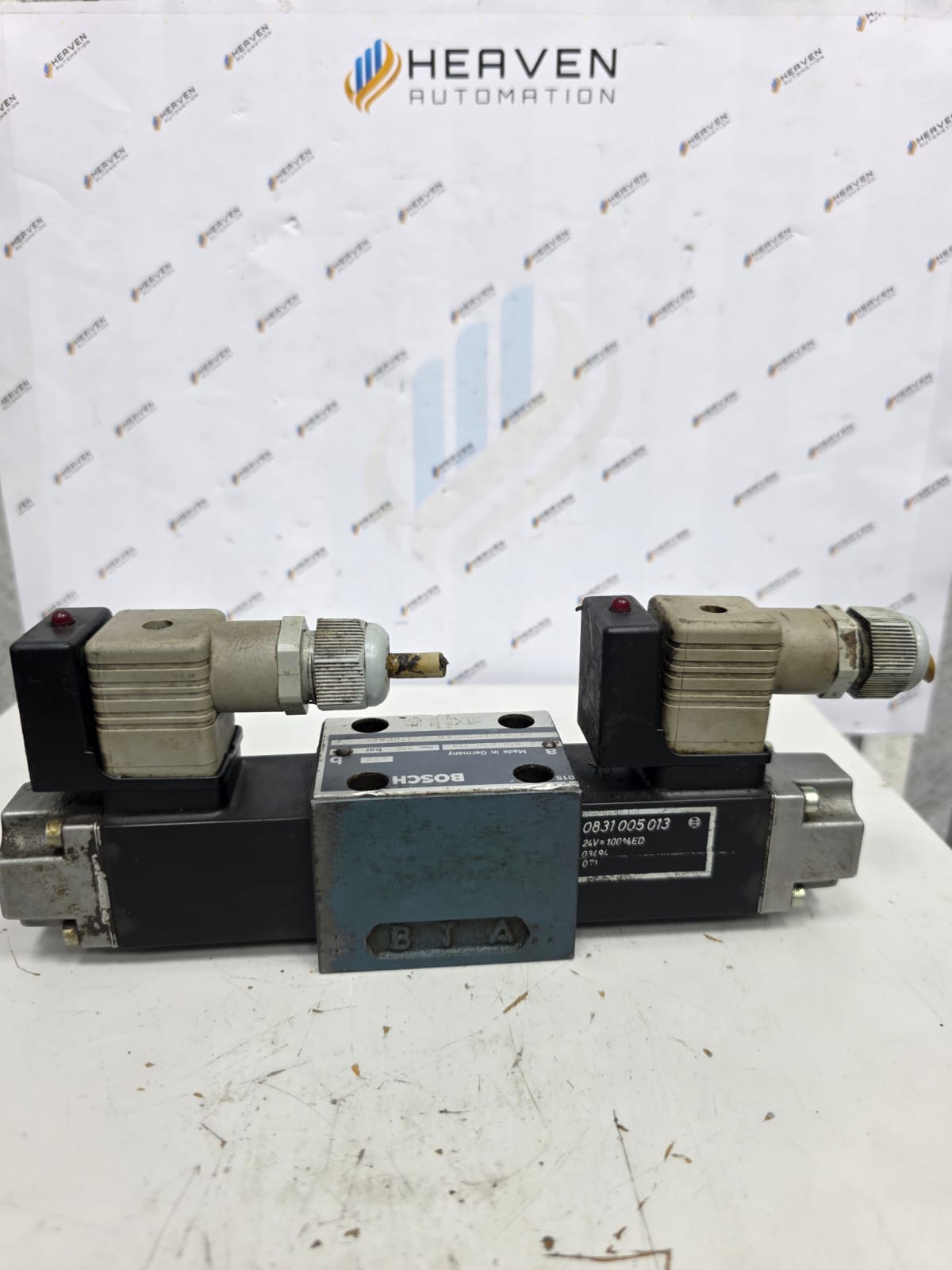BOSCH REXROTH 0 810 090 119 HYDRAULIC DIRECTIONAL CONTROL VALVE - Image 4