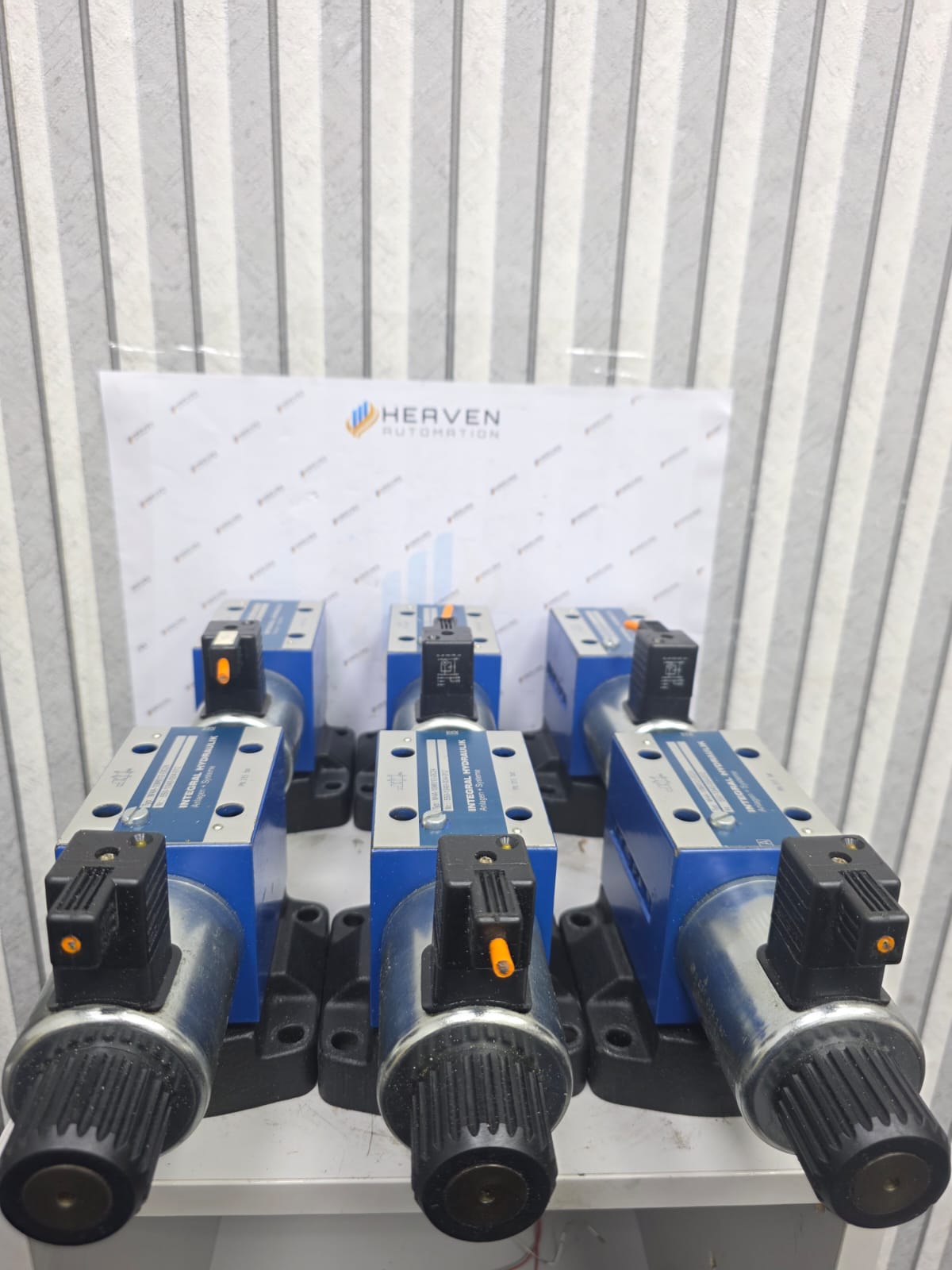 INTEGRAL HYDRAULIK W4A-10M012-DC24 HYDRAULIC DIRECTIONAL CONTROL VALVE - Image 2